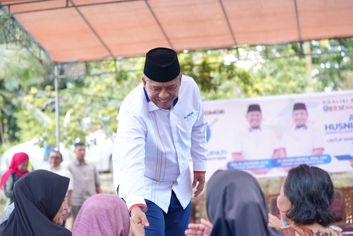 Warga Buana Bakti Apresiasi Program Bujang Kampung Alfedri-Husni