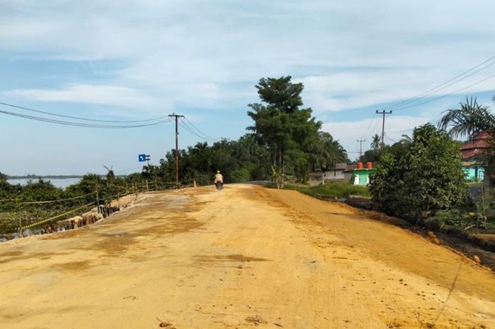 PU Riau Telah Perbaiki Jalan Longsor di Pekan Tua