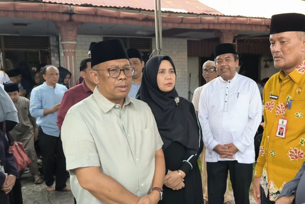 Kadis Kebudayaan Yoserizal Zen Wafat, Pj Gubri Kehilangan Sosok Pekerja Keras dan Budayawan