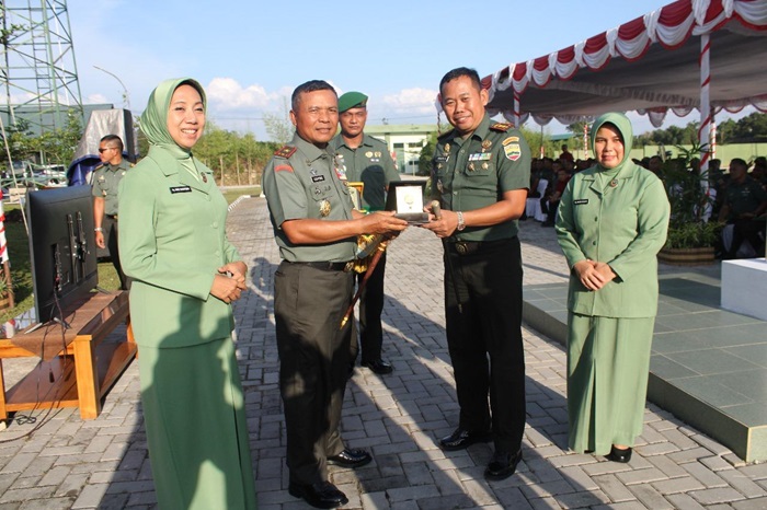 Kunjungi Kodim 0322/Siak, Danrem 031/Wirabima Brigjen TNI Sugiyono Berikan Arahan Penting untuk Prajurit dan Persit