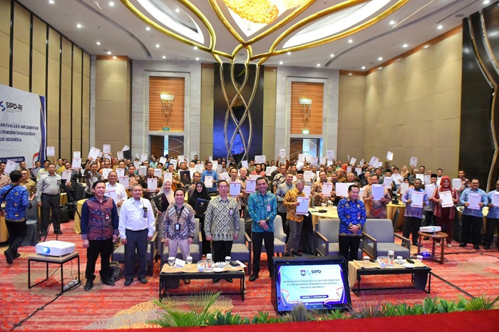 Perkuat Digitalisasi Pemerintahan, Sekda Siak Hadiri Bimtek Evaluasi Implementasi SIPD-RI