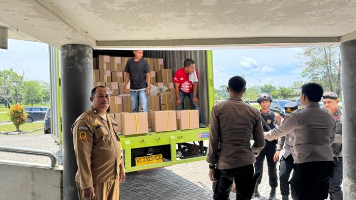 Surat Suara Pilkada Kampar Tiba di Gudang KPU