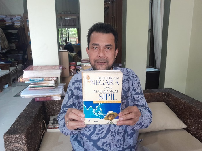 Buku: Benturan Negara dan Masyarakat Sipil
