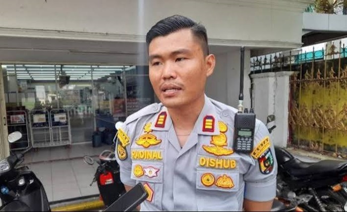 Gratis, Pengunjung RSUD Arifin Ahmad Diizinkan Parkir di Jalan Diponegoro