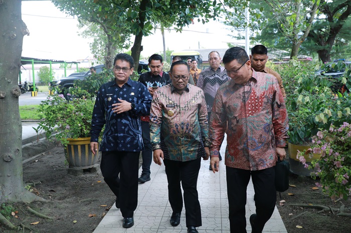 Pj Gubri dan Pjs Bupati Siak Kunjungi PT. IKPP, Ini yang Dibahas