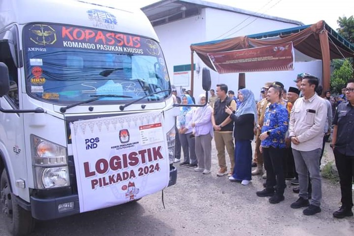 Dilepas Pj Walikota Pekanbaru, Logistik Pilkada 2024 Mulai Didistribusikan