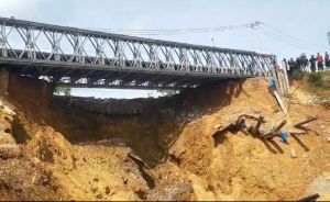 Longsor Lagi, Jalan Lintas Sumbar-Riau Tepatnya di Desa Tanjung Alai Tak Bisa Dilintasi Truk