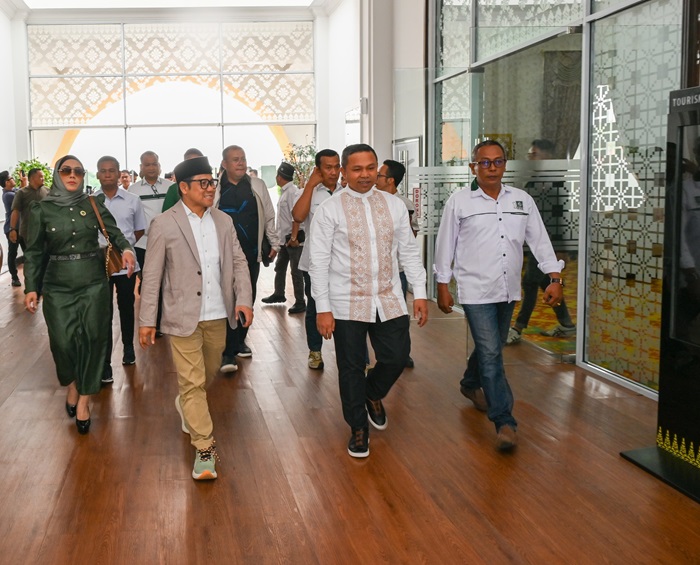 Tiba di Pekanbaru, Muhaimin Iskandar Hadiri Kampanye Akbar Pasangan Bermarwah