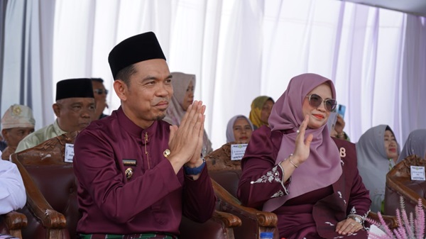 Diikuti 2.225 Peserta, Pj Bupati Erisman Lepas Pawai Ta'aruf MTQ Inhil ke-54 di Enok