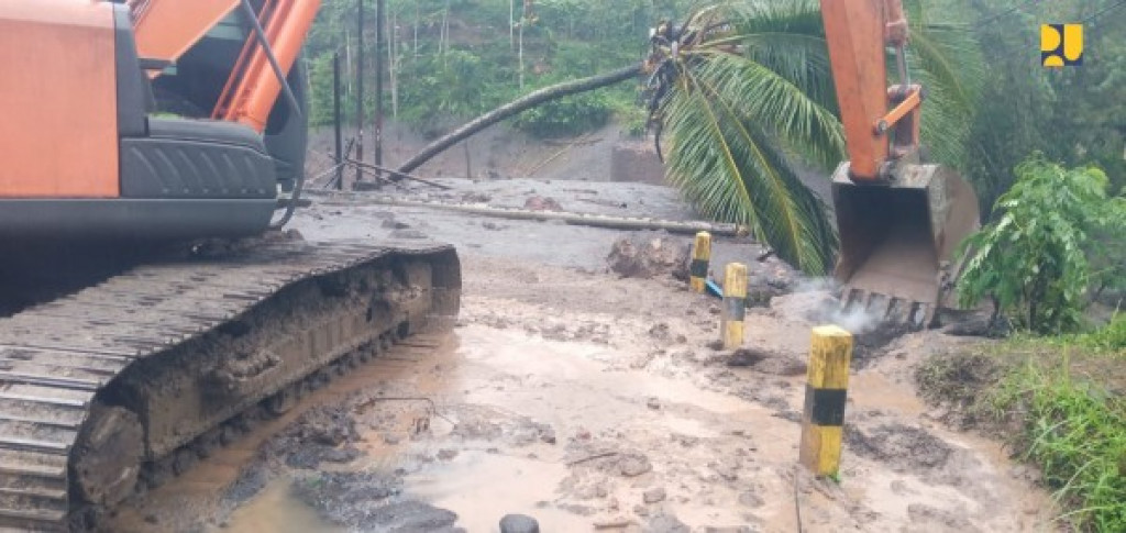 Musim Hujan, Pj Gubernur Riau Perintahkan Jajaran PU Siap Siaga dan Laporkan Jika Darurat