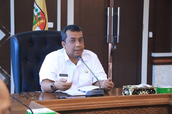 Pj Wali Kota Pekanbaru Tegaskan tak Boleh Ada Persoalan Sampah di Awal 2025