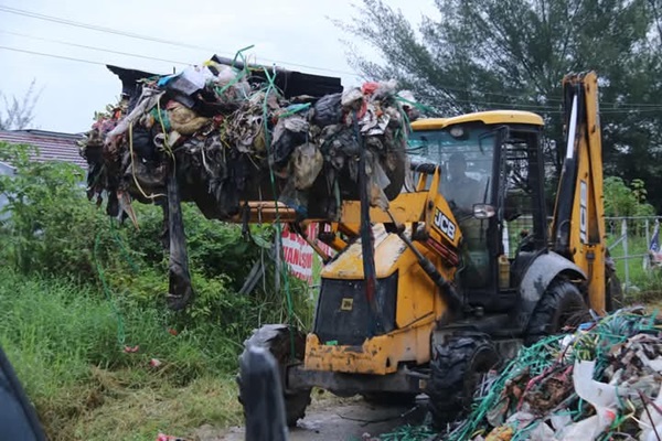 Hari ke-3 Status Darurat, Tumpukan Sampah Masih Tetap Ada