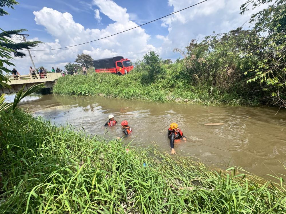Mandi Bersama Teman, Bocah 9 Tahun Hanyut di Parit Perumahan Panji Residence Kualu Kampar
