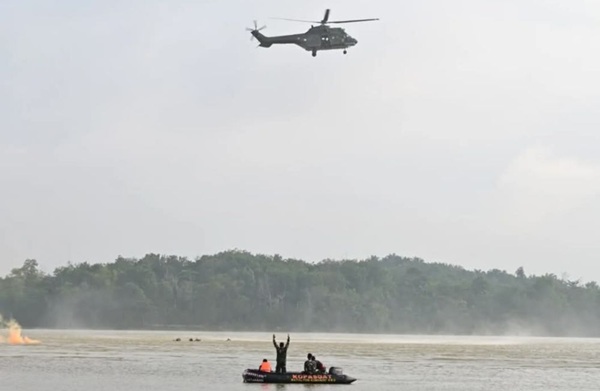 Pilot Eject Darurat, Evakuasi Berlangsung Menegangkan