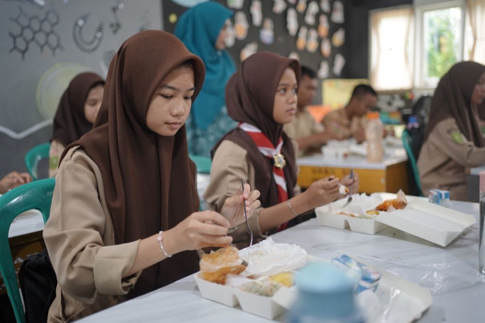 Akibat Peralatan Dapur Tak Lengkap, Program Makan Siang Gratis di Pekanbaru Tertunda
