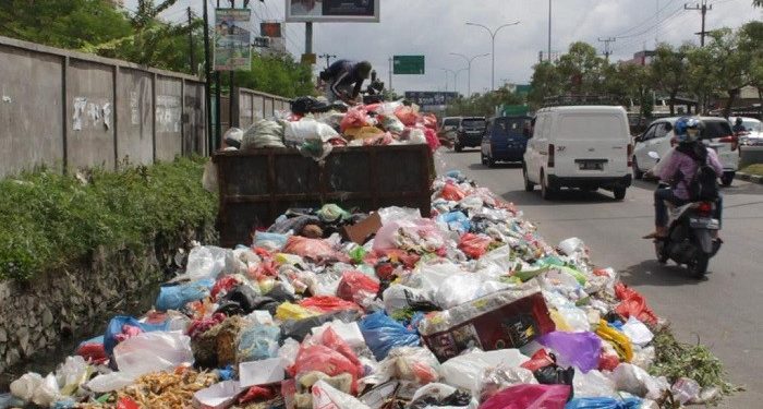 Geram Sampah tak Kunjung Tuntas, Pj Wali Kota Pekanbaru: Sore Ini Kita Rapat Bawa Data Lengkap!