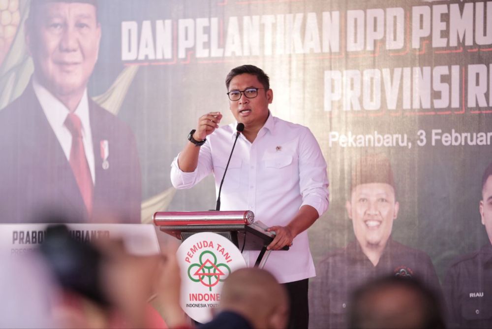 Kunjungan ke Riau, Wamentan RI Tegaskan Bulog dan Pengusaha Harus Beli Gabah Sesuai HPP