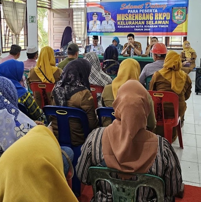 Camat Kisaran Timur Ikuti Musrenbang Kelurahan Selawan Tahun 2025