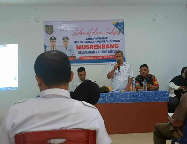 Camat Kisaran Timur Buka Musrenbang Kelurahan Anyer Tahun 2025
