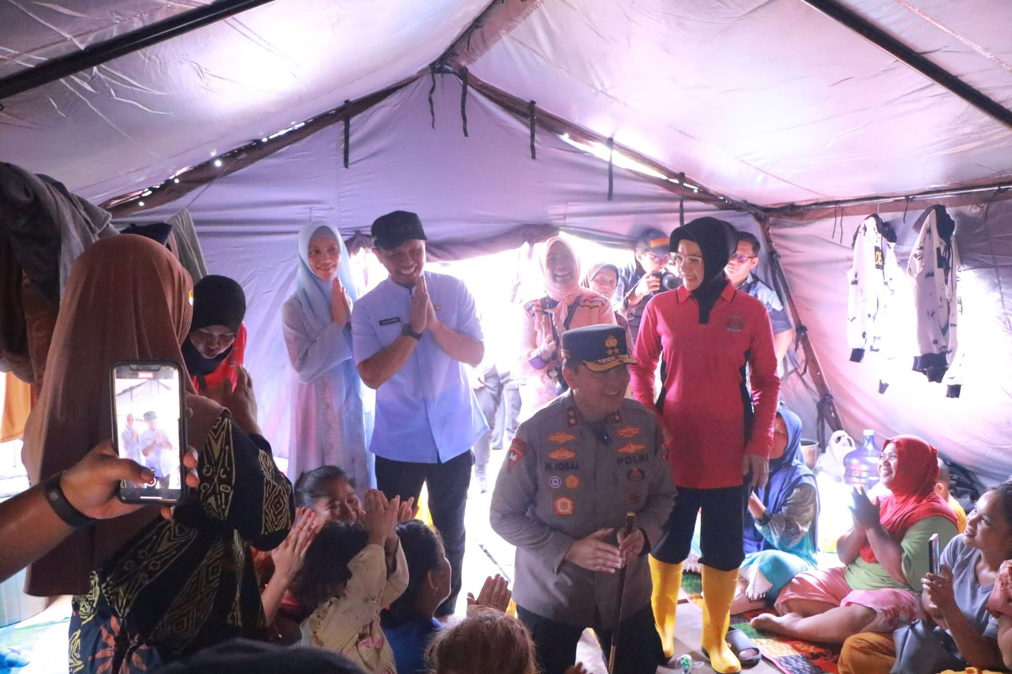 Wali Kota Pekanbaru dan Kapolda Riau Meninjau Langsung Kondisi Terkini Banjir di Rumbai