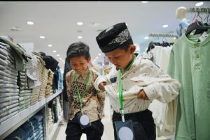 Senyum Bahagia Anak Yatim dan Dhuafa 