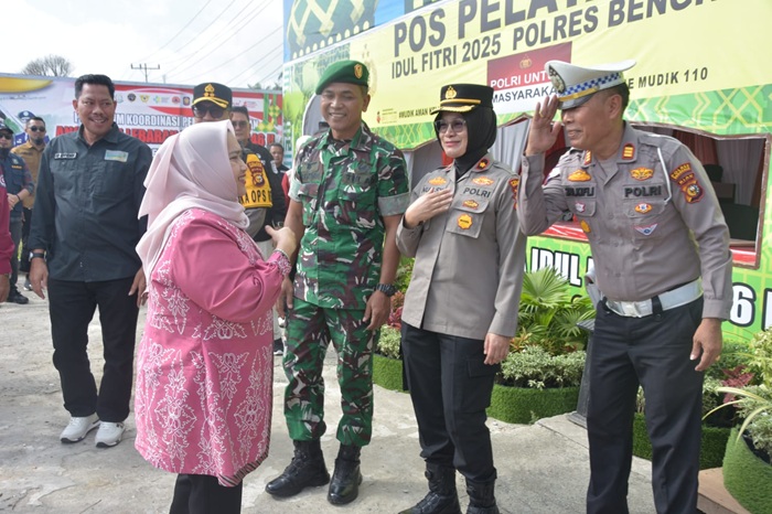 Demi Keamanan, Bupati Kasmarni Himbau Pemudik Beristirahat di Posko Pengamanan Idulfitri