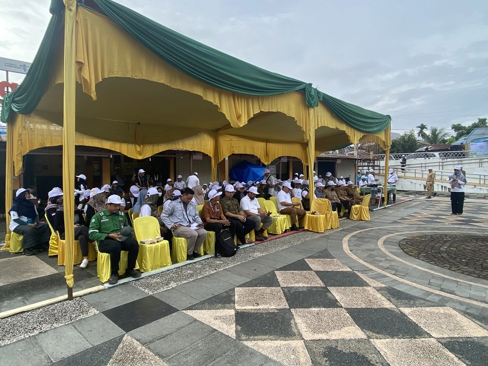 Kolaborasi untuk Indonesia Bersih, PT. PLN Nusantara Power UP Tenayan Gelar Aksi Pembersihan Bantaran Sungai Siak