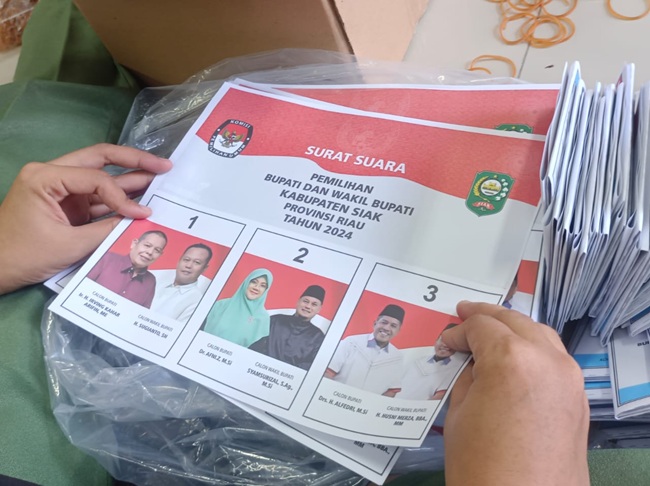 Zuriyat Kesultanan Siak Meminta 