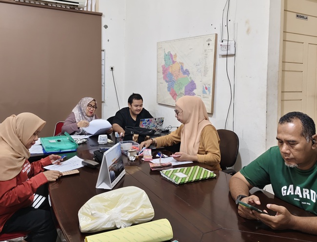 PP IKA SMANSA Pekanbaru dan Panitia Pesona Ramadan Konsolidasi Bahas Pelaksanaan Program Sosial