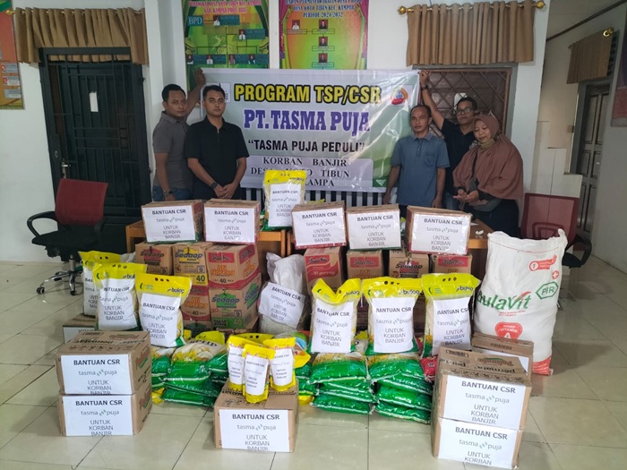 Tasma Puja Berikan Bantuan Sosial Kepada Warga Terdampak Banjir di 2 Desa Kecamatan Kampar