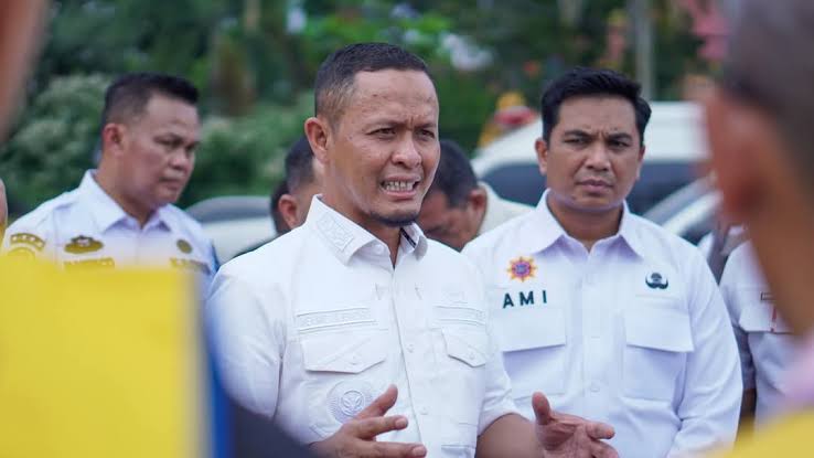Kontrak Pengangkut Sampah PT EPP Dievaluasi, Wako Pekanbaru: Perpanjangan Kontrak Belum Bisa Dipastikan