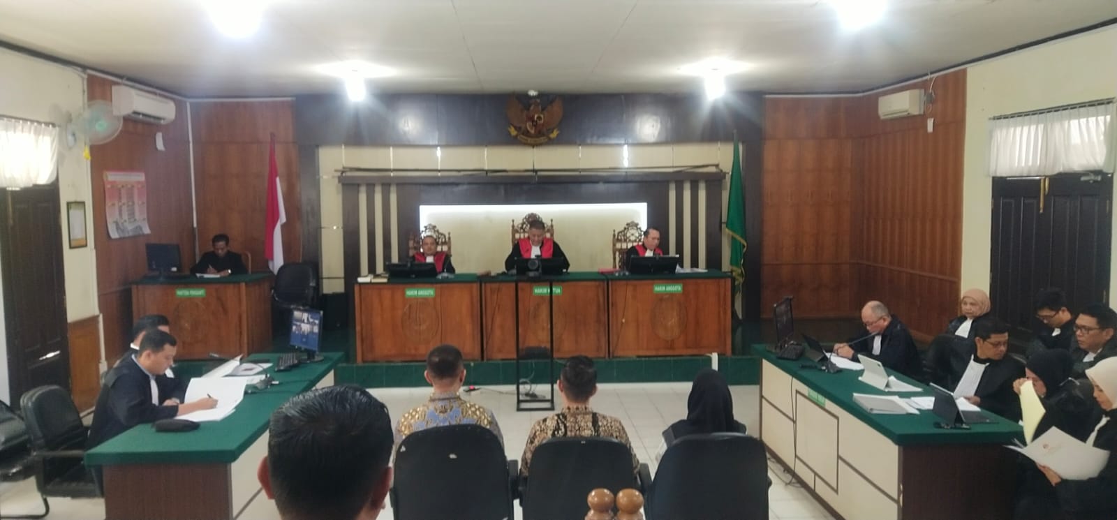 Ex Pj Wali Kota Pekanbaru Risnandar dan Sekda Indra Pomi Jalani Sidang Perdana Hari ini, Indra Pomi: Kita Ikuti Proses Hukum!