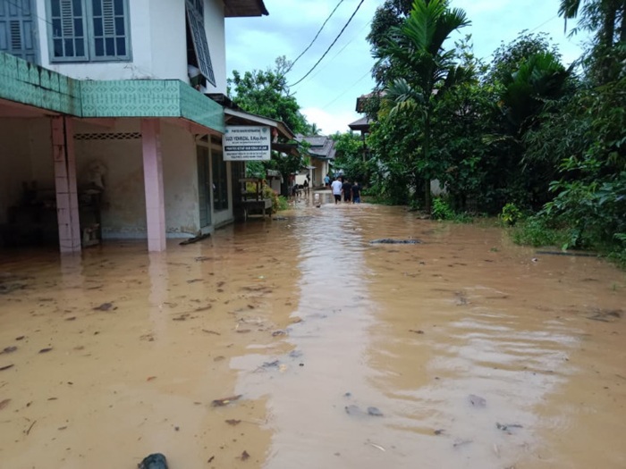 Gawat! Desa Kebun Tinggi Diterjang Banjir Bandang, Ratusan Rumah dan Sekolah Terdampak