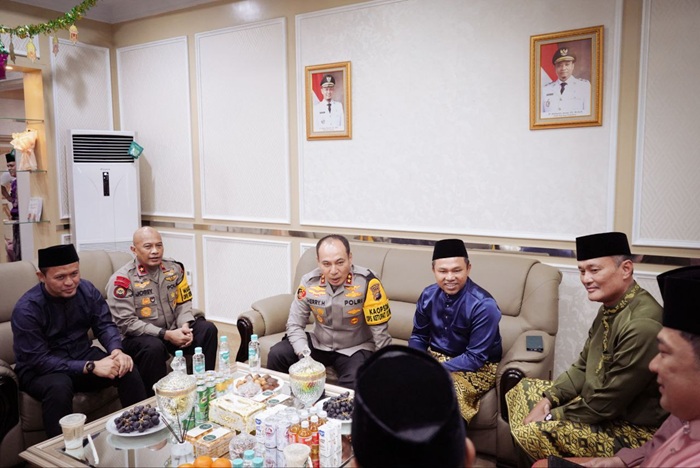 Untuk Pertama Kali Kediaman Resmi Wali Kota Dikunjungi Gubri dan Kapolda, Wako Agung Bangga