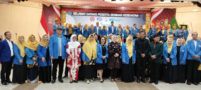 Elda Nazriati Dilantik Jadi Ketua PDKI Riau Periode 2024 - 2027