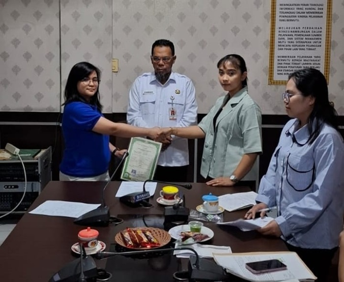 Dimediasi Disnaker, UD Chandra Makmur Kembalikan 2 Ijazah Eks Karyawan yang Ditahan
