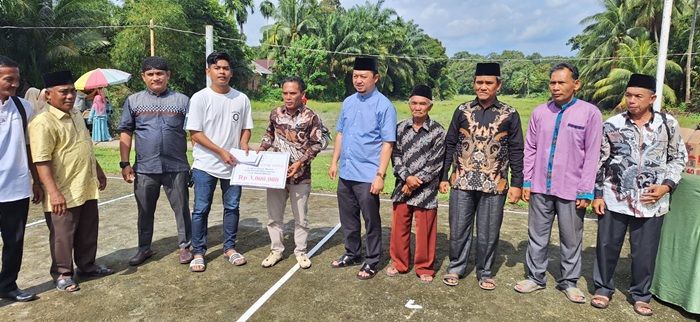 Dihadiri Syahrul Aidi Maazat, Perantau Asal Pulau Tinggi di Batam Santuni Anak Yatim
