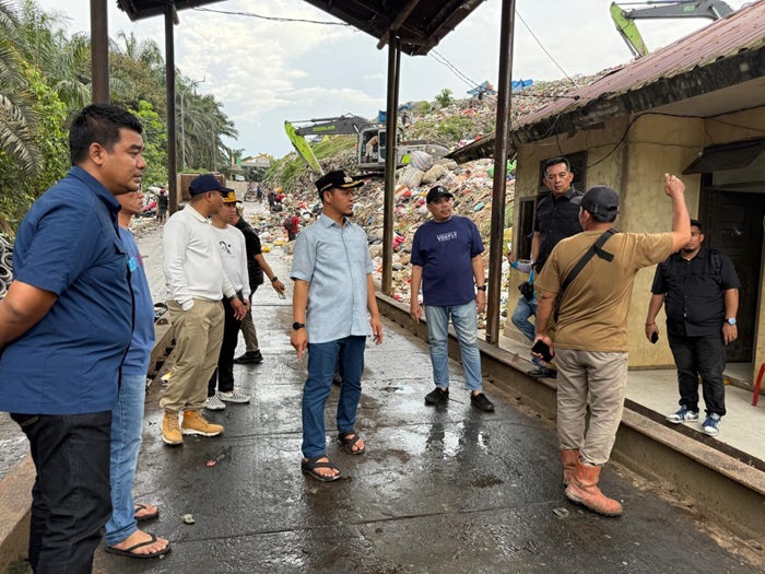 Langsung Kerja di H+4 Lebaran, Wako Agung Segel TPS Liar dan Peringatkan Angkutan Sampah Mandiri 