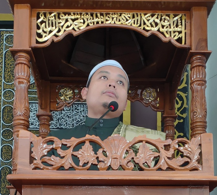 Khutbah Jumat di Masjid Al Hidayah Pekanbaru: Hati-hati dengan Kesenangan Dunia